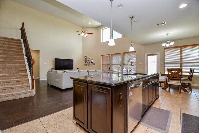 Building Photo - 4302 Trinity Creek Ct