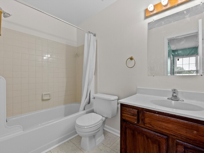 Building Photo - 2178 Mager Dr