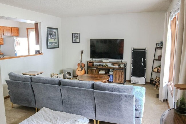 Primary Photo - 3422 West St