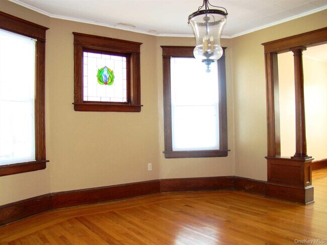 Building Photo - 2 Worrall Ave