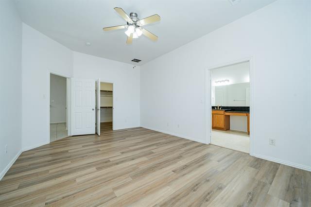 Building Photo - 910 Crater Lake Ct