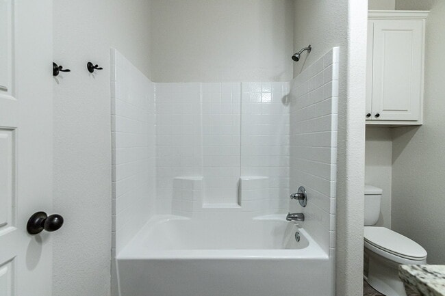 Building Photo - The Townhomes Of Stonebridge!