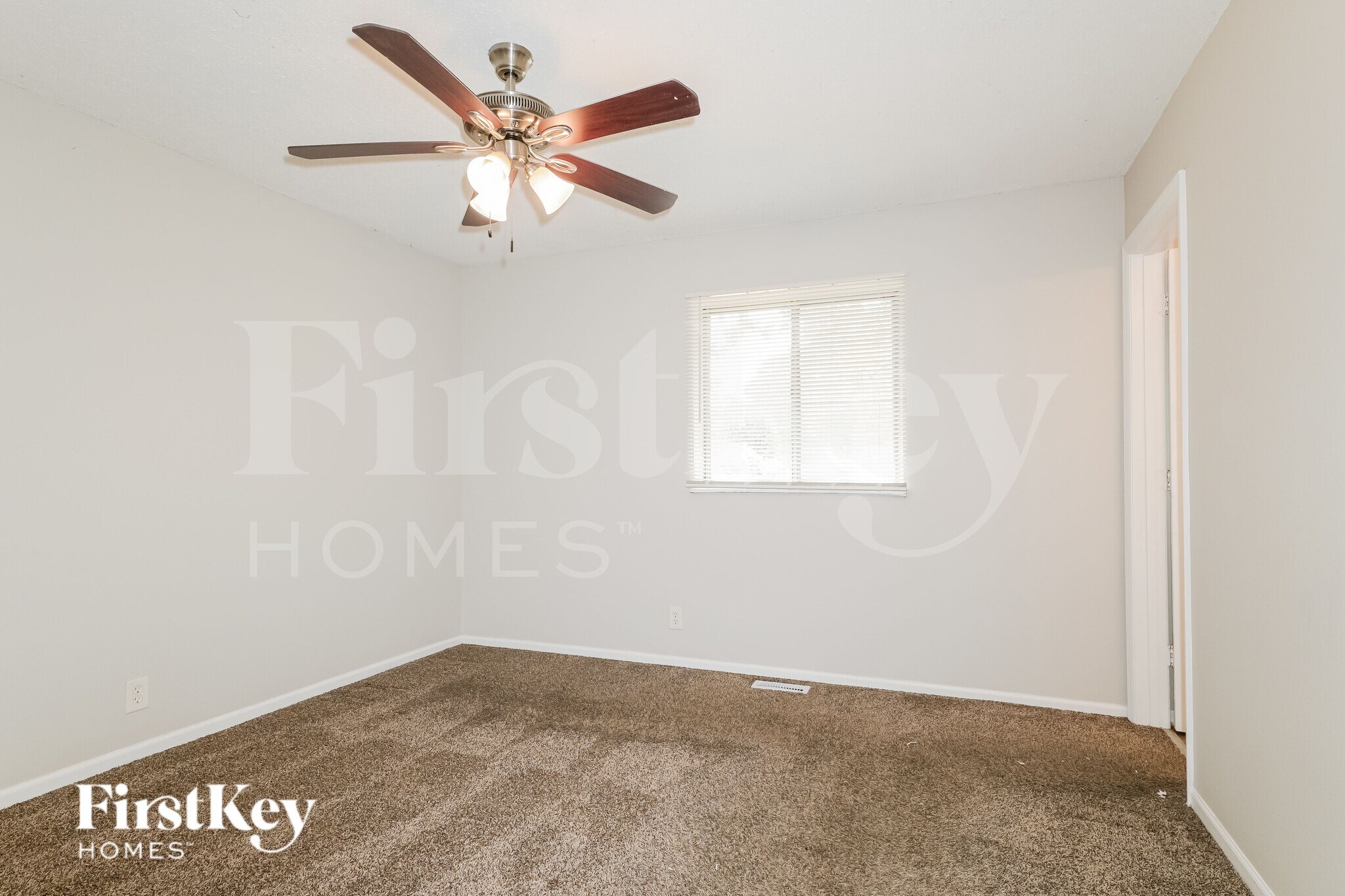 Building Photo - 2288 Kingsford Dr