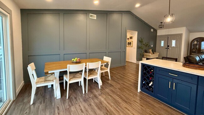 Building Photo - 1504 Dorothy Dr