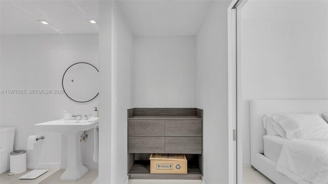 Building Photo - 3301 NE 1st Ave