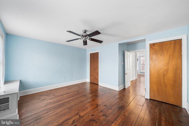 Building Photo - 705 S Warnock St