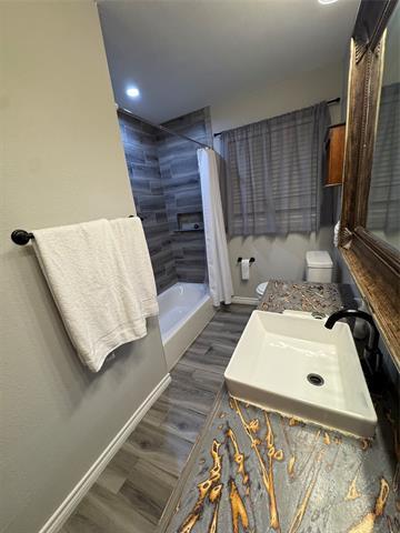 Building Photo - 1470 Beechwood Ln