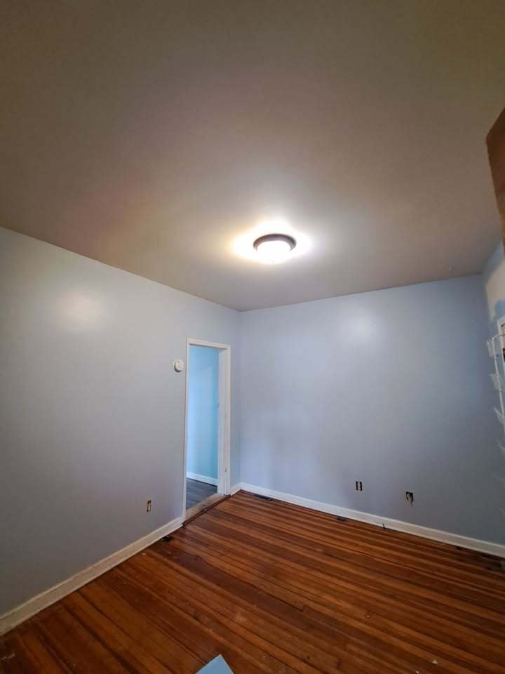 Building Photo - 901 Nott St