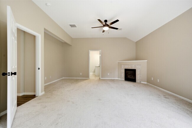 Building Photo - 3711 Slocom Dr