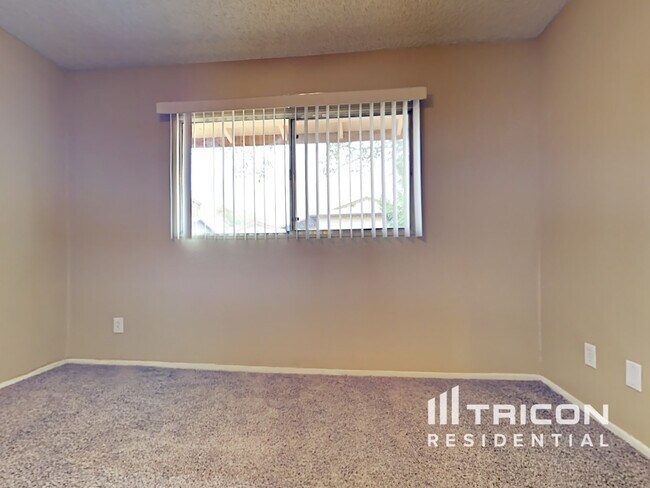 Building Photo - 3822 W Mauna Loa Ln