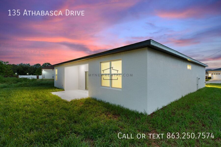 Building Photo - 135 Athabasca Dr