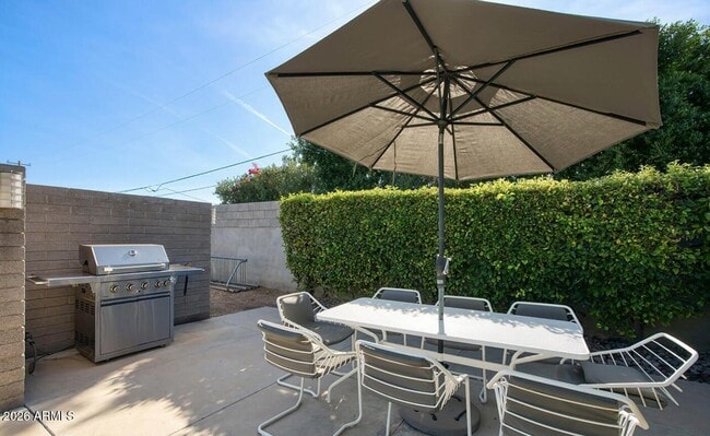 Building Photo - 7601 E 2nd St