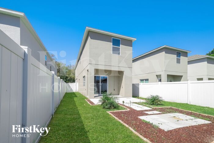 Building Photo - 421 N Finley Ave