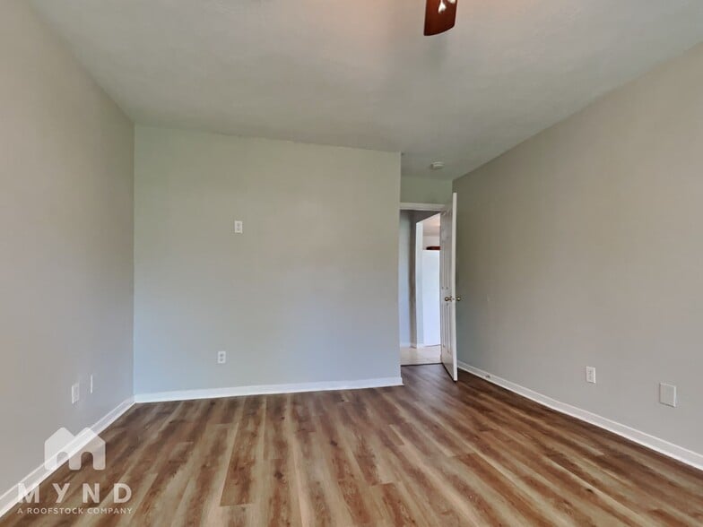 Building Photo - 22715 Tara Way Dr