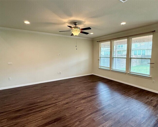 Building Photo - 14004 Hedera Dr