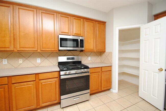 Building Photo - 1115 Oxford Mills Ln