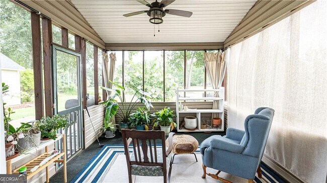Building Photo - 148 White Oak Dr