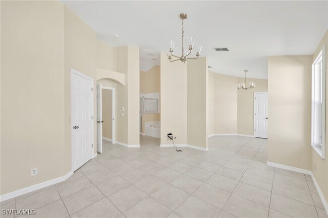 Building Photo - 15015 Savannah Dr
