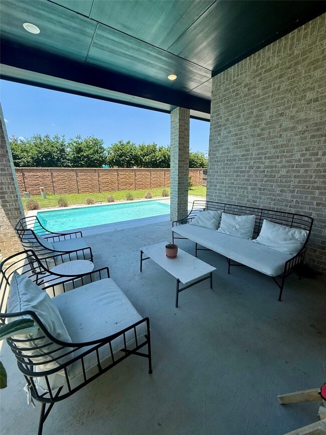 Building Photo - 3030 Lantana Trl