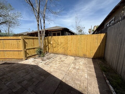 Building Photo - 1120 Rigsby Ave