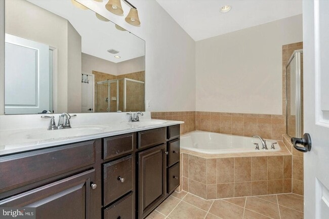 Building Photo - 6438 Alan Linton Blvd E