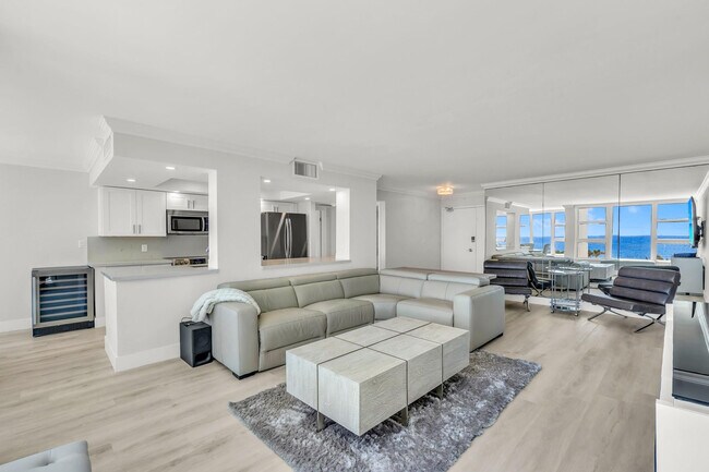 Building Photo - 1620 S Ocean Blvd