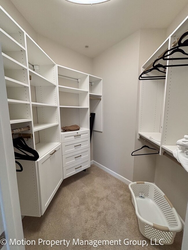 Building Photo - 1540 S Church St