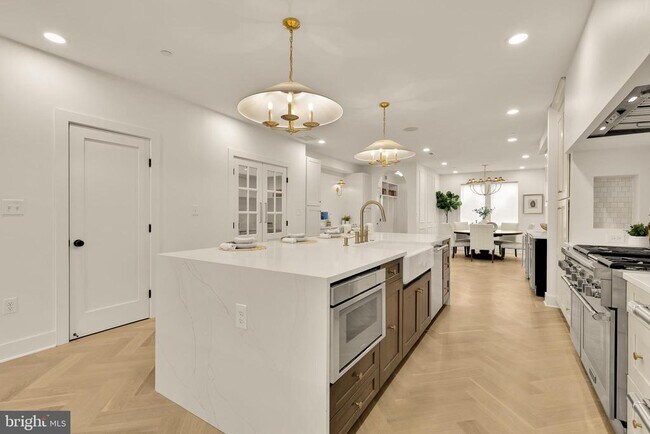 Building Photo - 1706 Bay St SE