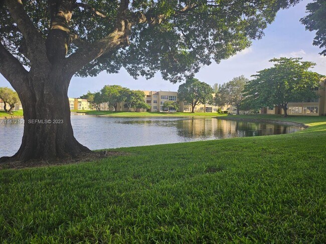 Building Photo - 5940 NW 64th Ave