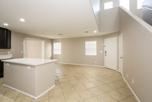 Building Photo - 2926 Sapphire Sands Ct