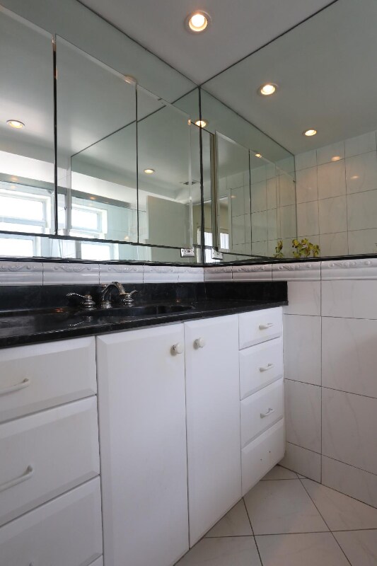 Building Photo - 1500 N Ocean Blvd