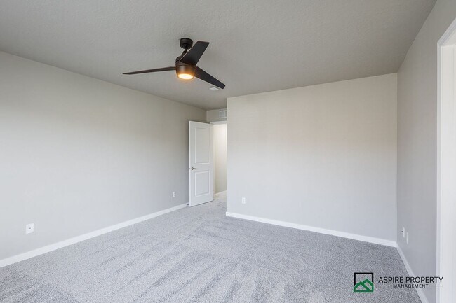 Building Photo - Heart of Meridian 4 Bed 3 Bath