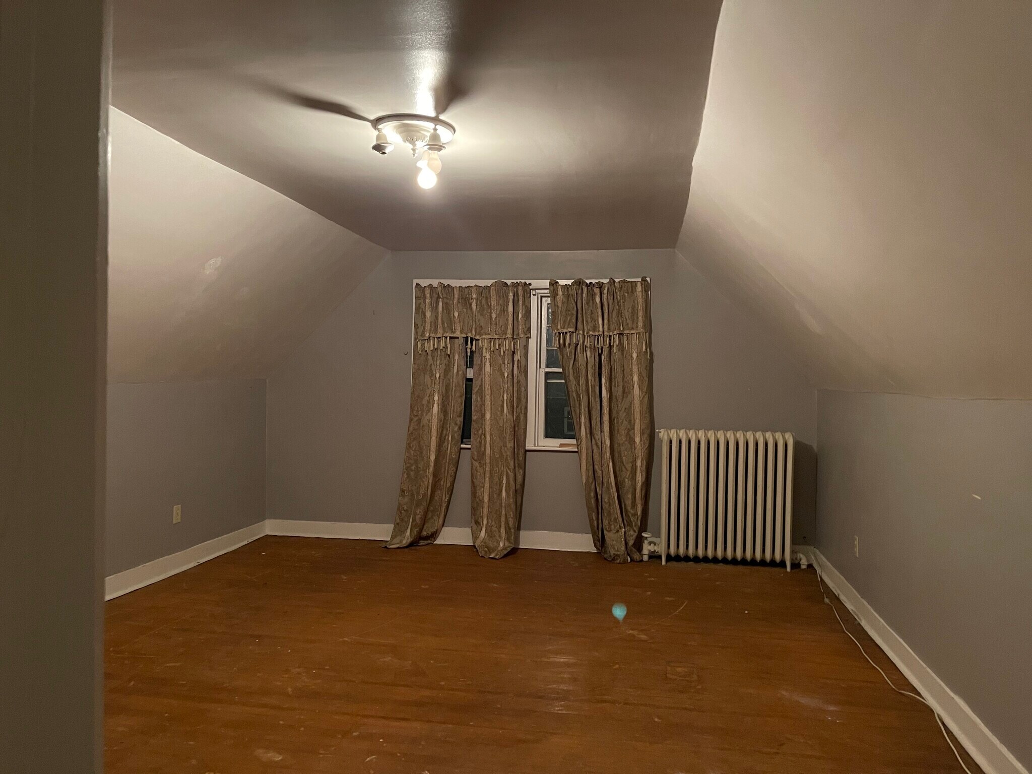 Large fourth room - 584 Western Ave