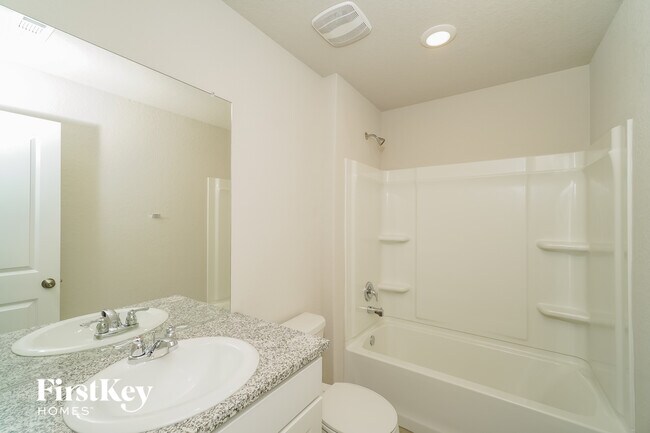 Building Photo - 10783 Prusiner Dr