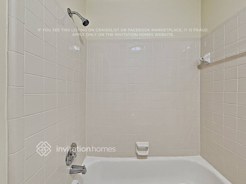 Building Photo - 2412 Westport Cir