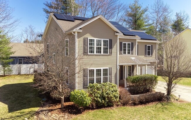 Building Photo - 4 Lowther Pl