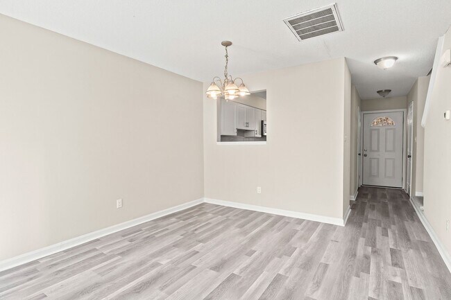 Building Photo - 1507 Clermont Rd