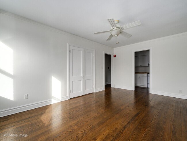 Building Photo - 133-143 Vine Ave