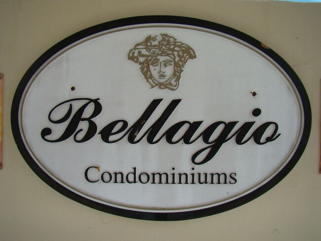 Building Photo - Up to 2 Months Free + Waived Utility Connection Fee! Spacious 1/1 in Central Location!