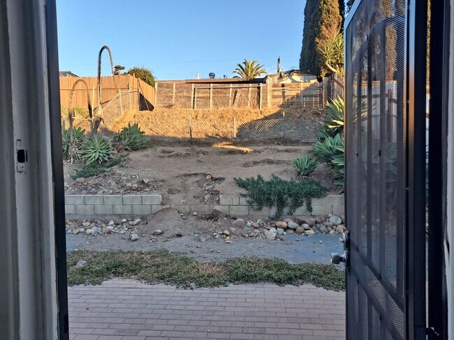 Building Photo - 6091 Horton Dr