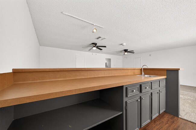 Building Photo - 6203 Downwood Forest Dr