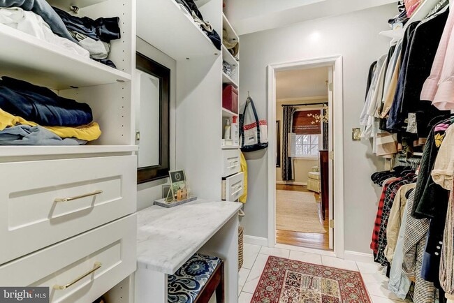 Building Photo - 145 W Hill St