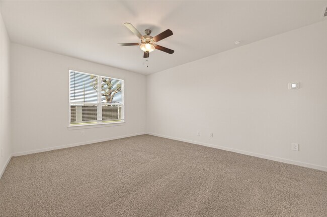 Building Photo - 2819 Red Rosehip Dr