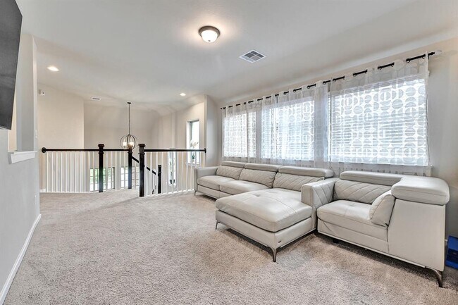 Building Photo - 7006 Winterberry Gln Ln