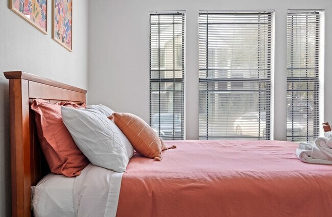 Building Photo - 15001 Caribou Ct