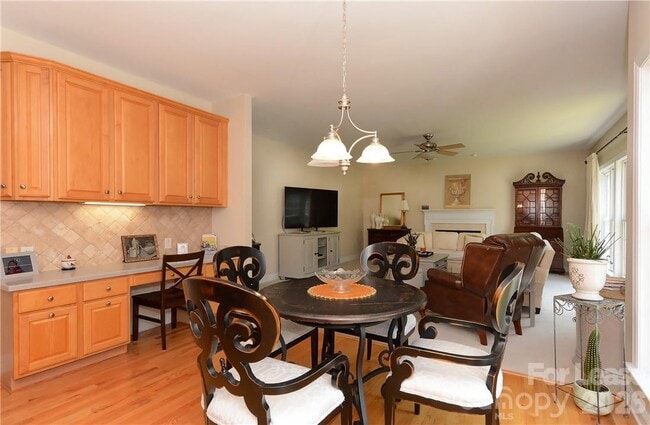 Building Photo - 10306 Gunnison Ln