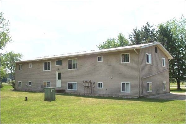 Building Photo - 2 br, 1 bath 4plex - West Main St. 4-Plex ...