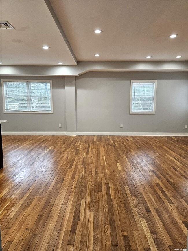 Building Photo - 93 Hempstead Ave