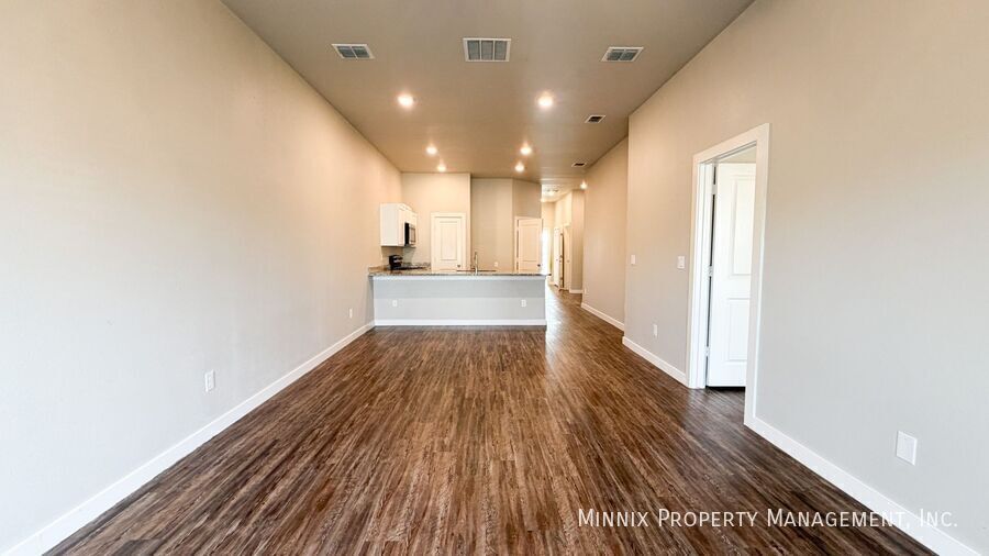 Building Photo - 2133 Kokomo Ave