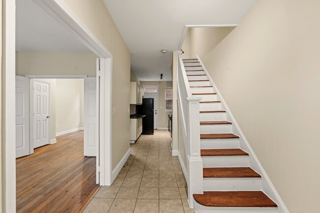 Building Photo - 708 Columbia Rd NW